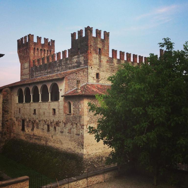 Locanda Dei Nobili Viaggiatori Cavernago Oda fotoğraf